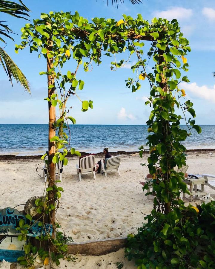 Lunazul Eco-Cabana Frente Al Mar Mahahual Exterior foto